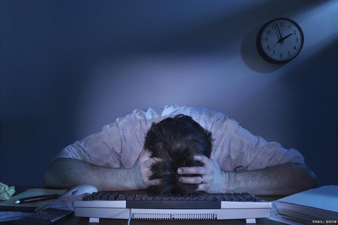 手机蓝光引发猝死？这6个警报你必须知道！